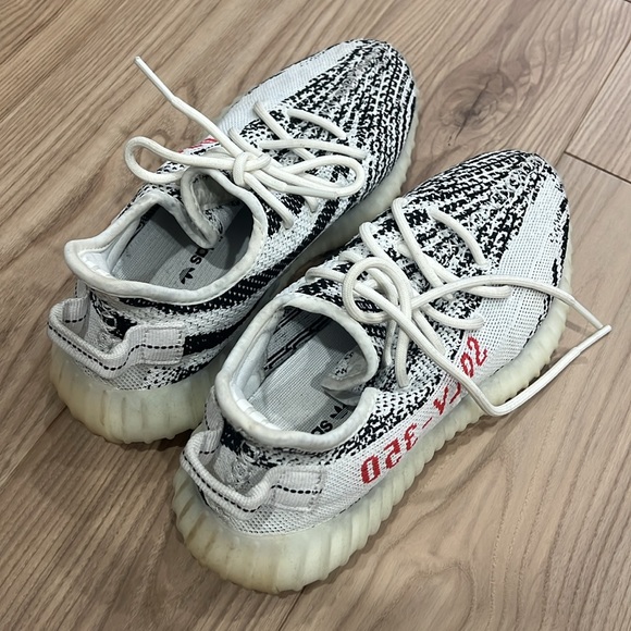 Yeezy Boost 350 V2 Zebra 2017 - Picture 3 of 3